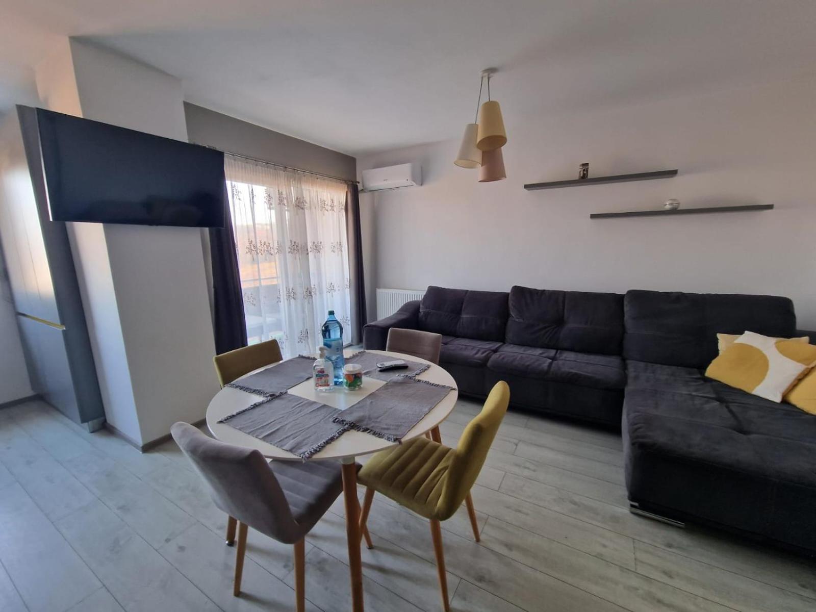 Floreşti Gray Apartment Nearby Amethyst & Vivo Mall מראה חיצוני תמונה